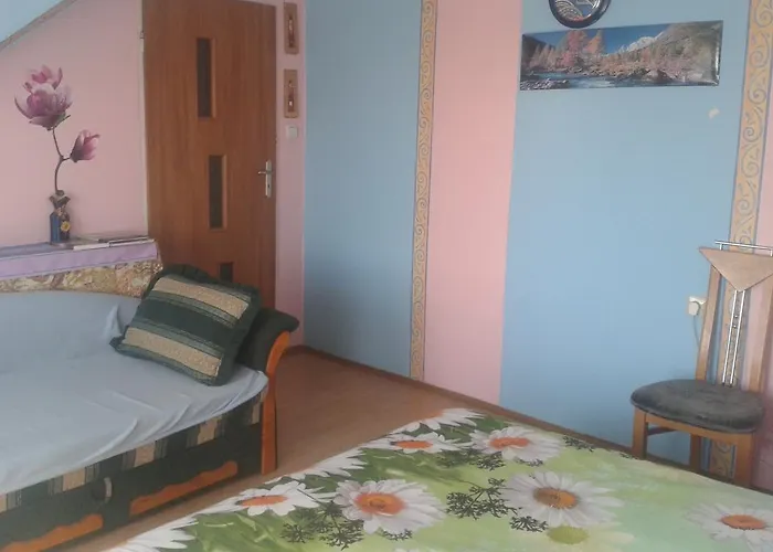 Dom Pod Roza * Лесьна